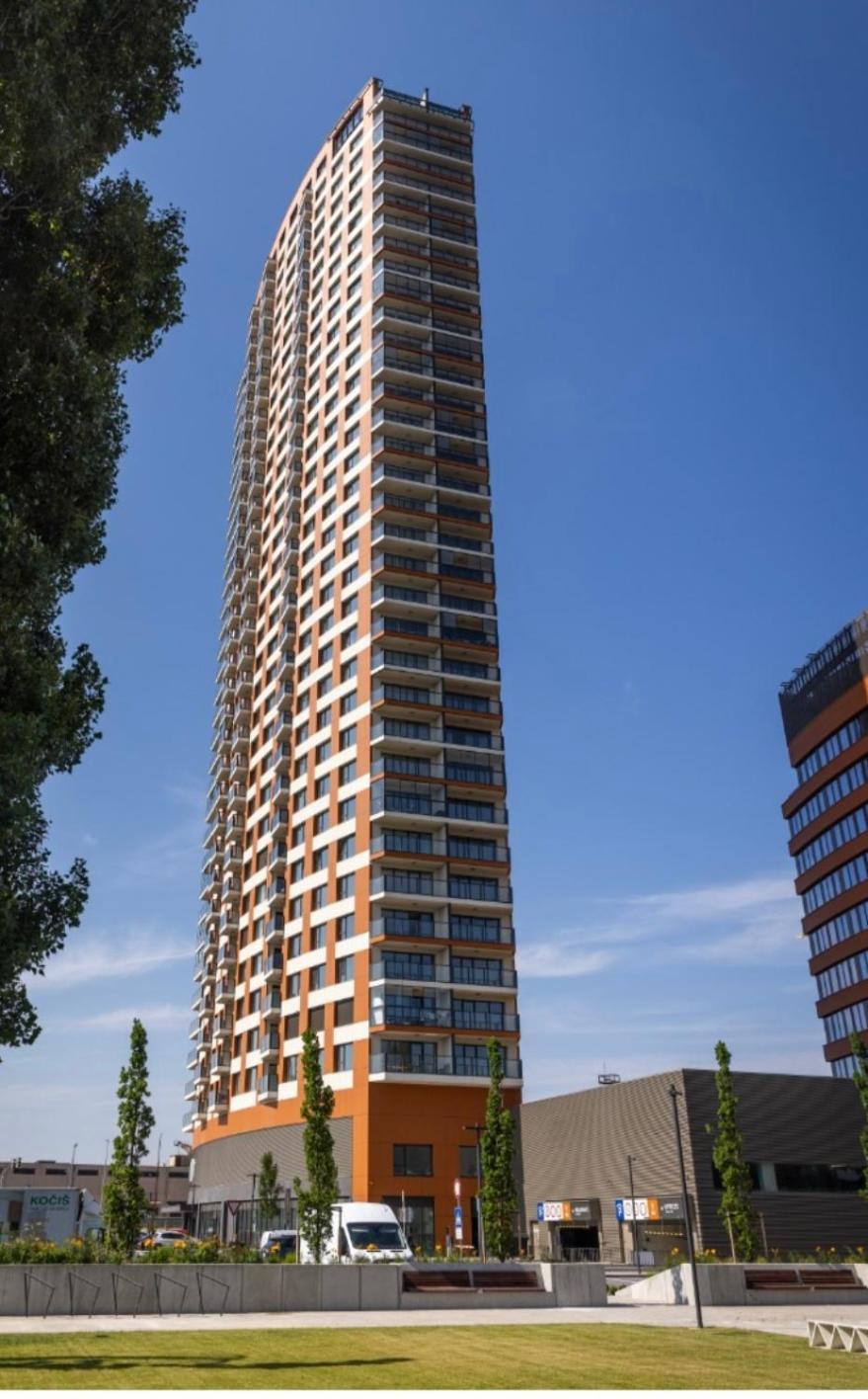 Klinger Apartment Bratislava Buitenkant foto